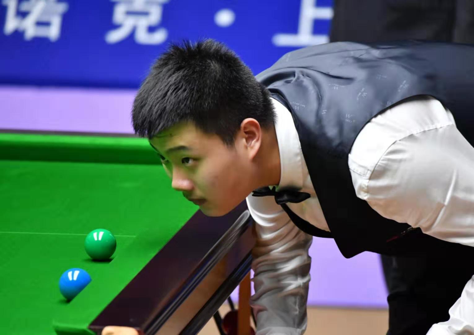 记者：京多安曾引发更衣室不满，俱乐部希望他离开从而节省薪资