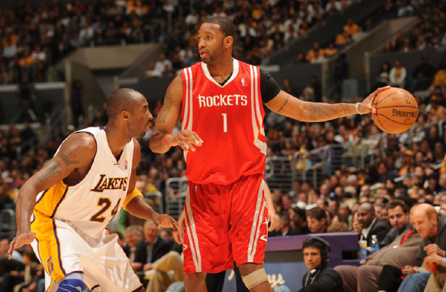 记者：京多安曾引发更衣室不满，俱乐部希望他离开从而节省薪资