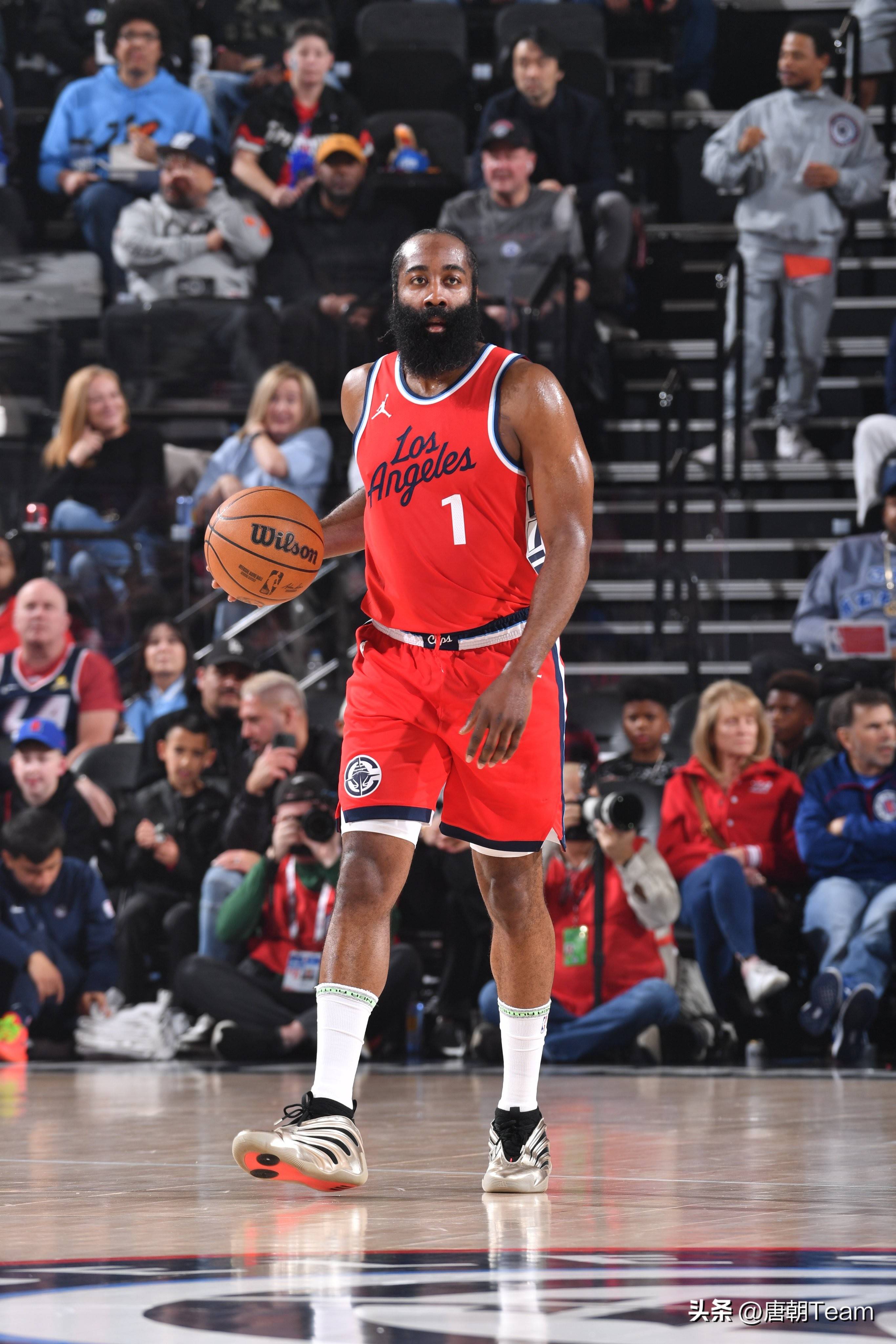 队中发挥重 队中发挥重